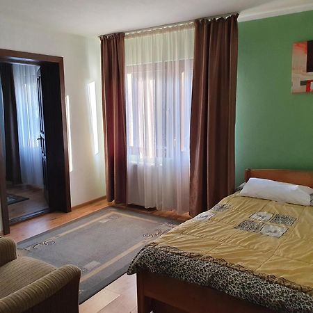 Hotel Perla Padurii à Valea Mare  Extérieur photo