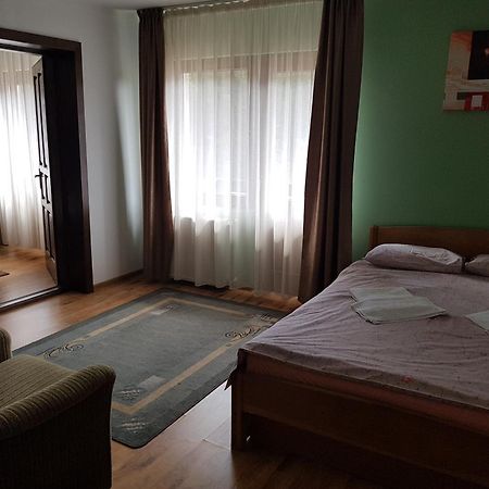Hotel Perla Padurii à Valea Mare  Extérieur photo