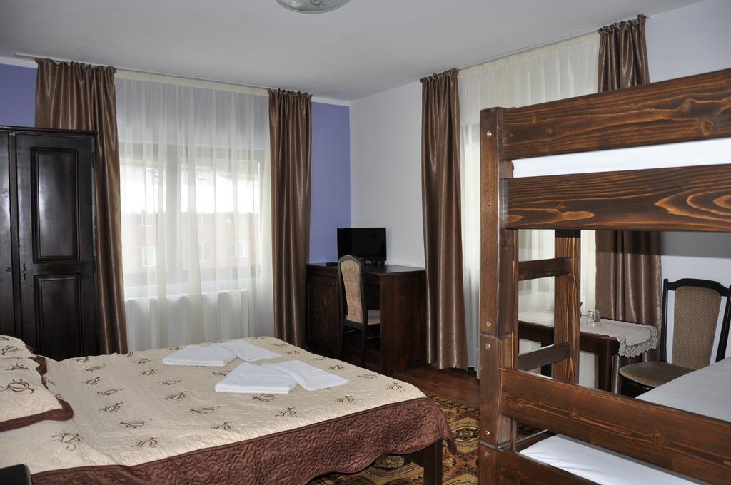 Hotel Perla Padurii à Valea Mare  Extérieur photo