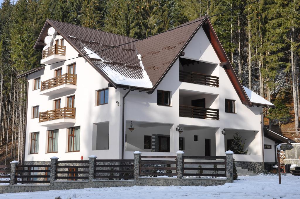 Hotel Perla Padurii à Valea Mare  Extérieur photo