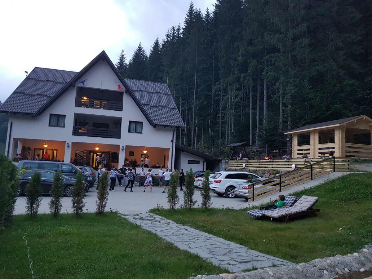 Hotel Perla Padurii à Valea Mare  Extérieur photo