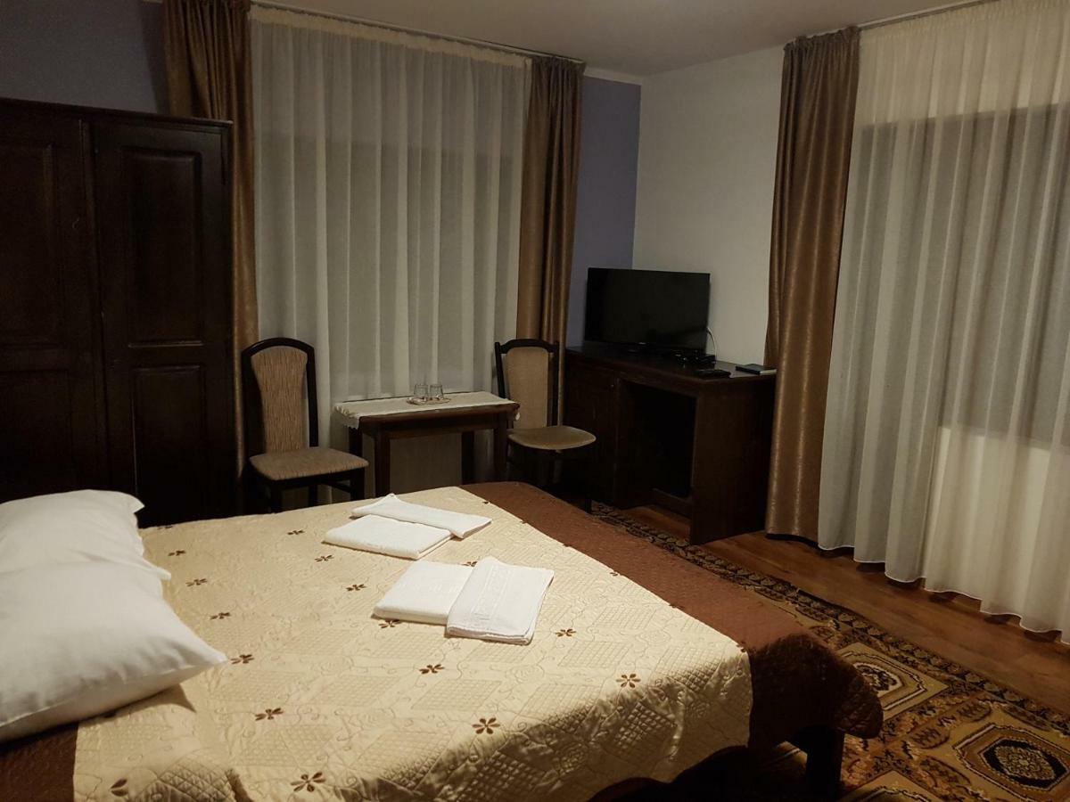 Hotel Perla Padurii à Valea Mare  Extérieur photo