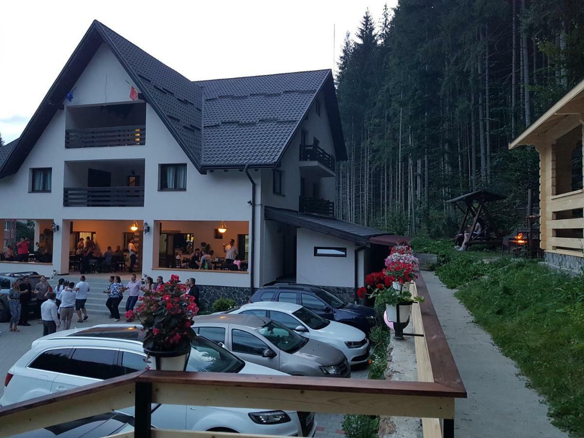 Hotel Perla Padurii à Valea Mare  Extérieur photo