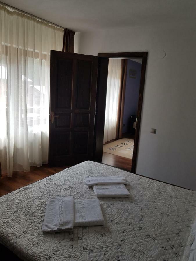 Hotel Perla Padurii à Valea Mare  Extérieur photo